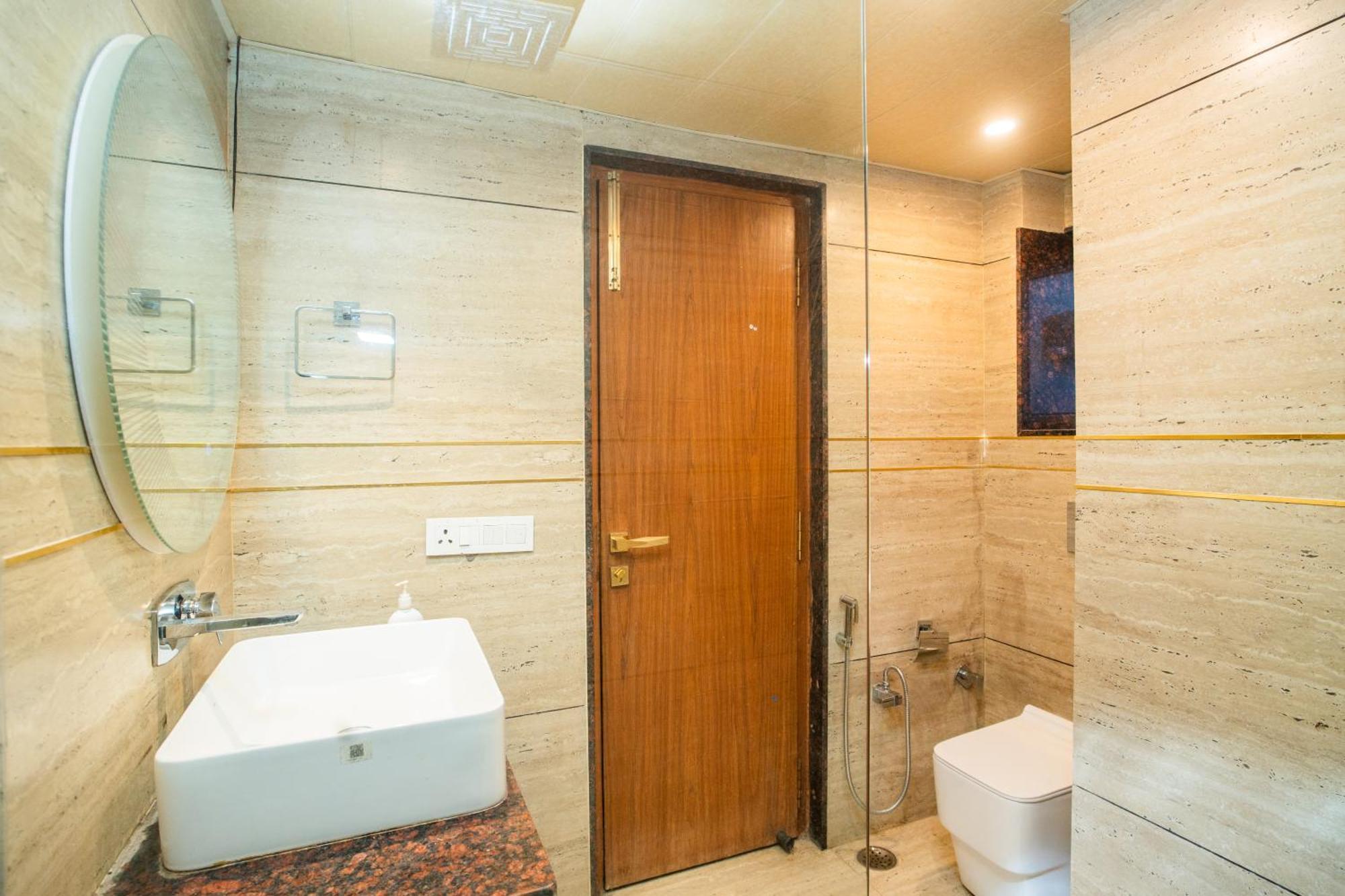 Luxury Aloha Apartments, Rishīkesh Exteriör bild